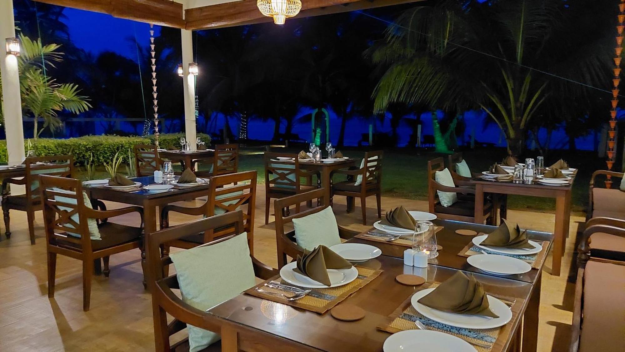 Lanka Beach Grand Villa Rekawa Extérieur photo